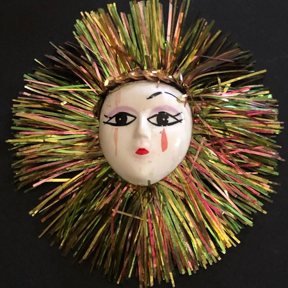 Vintage Tinsel Clown Brooch Pin - Picture 6 of 8
